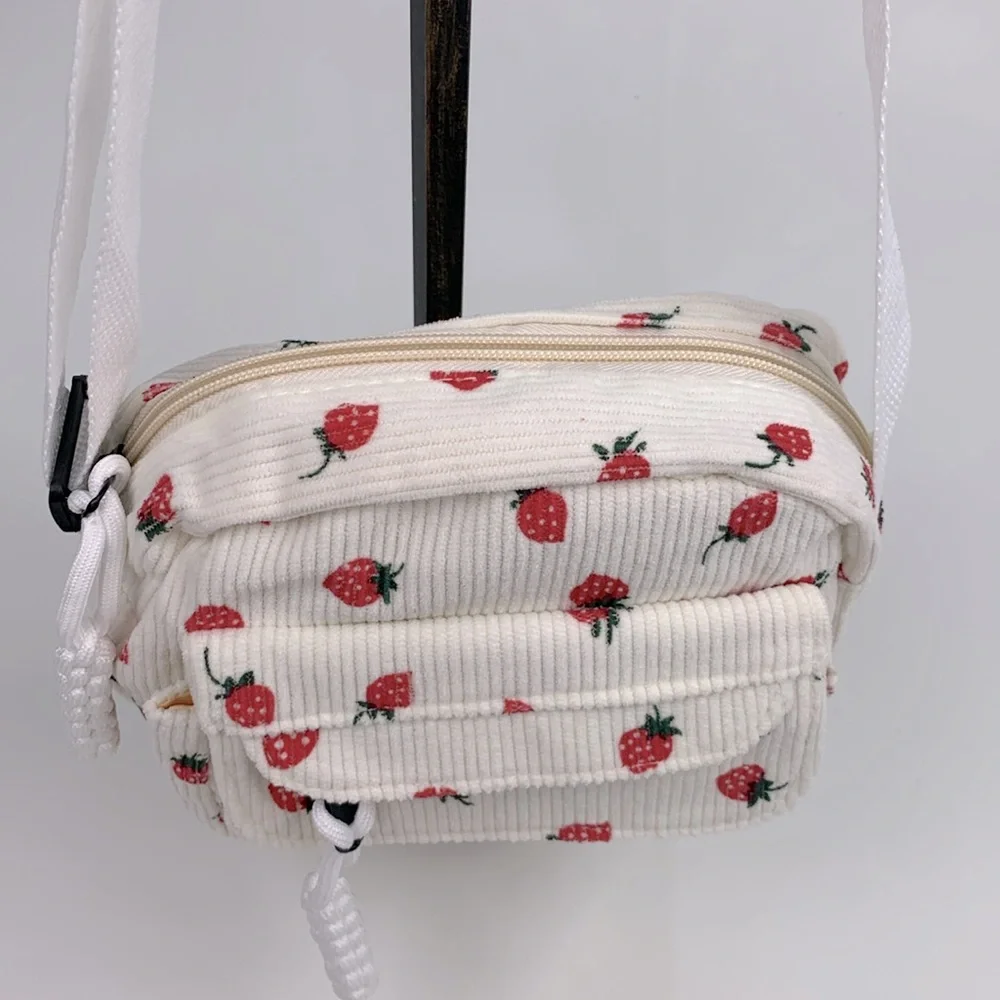 N/A strawberry print
